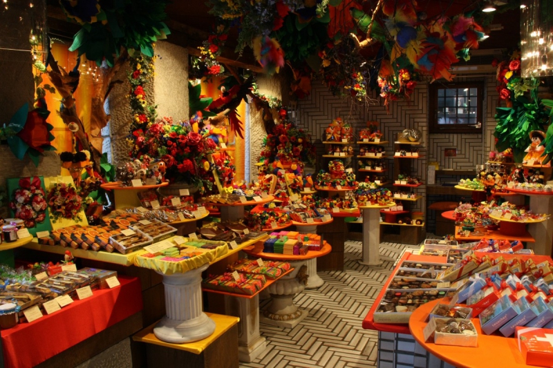 vente-PEILLON-min_candy_store_chocolate_shop_chocolate_switzerland-393515